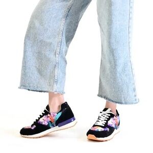 Inkkas Caladium Joggers Sz 9